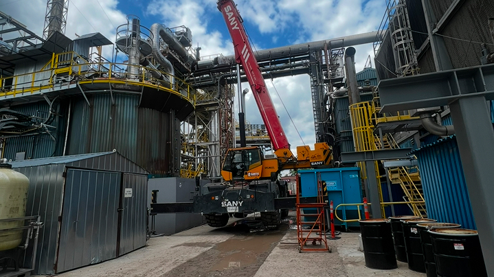 All Terrain and Rough Terrain Cranes